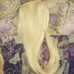 Bellami platinum blonde pony tail